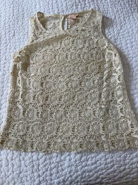 Collette Crocheted Lace Sleeveless Camisole in Cream